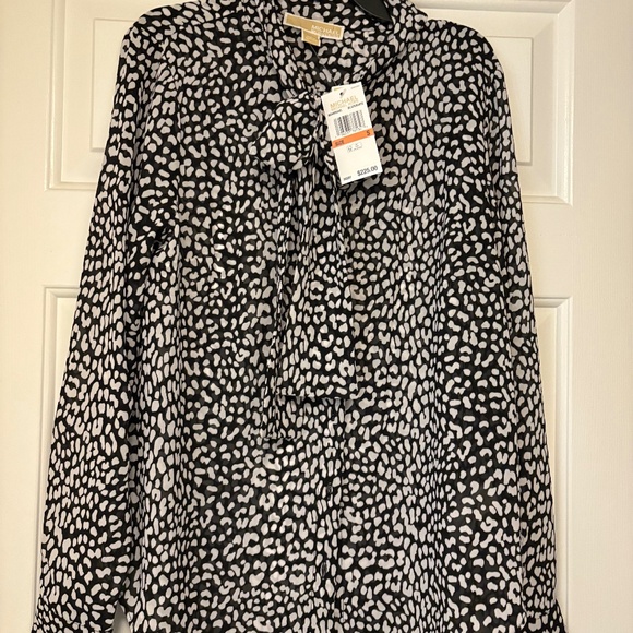 Women’s blouse - Picture 1 of 4